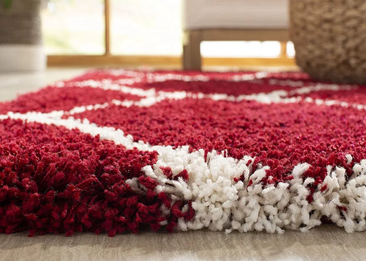 Thayra Red & Ivory Ogee Trellis Shaggy Rug – alternate view
