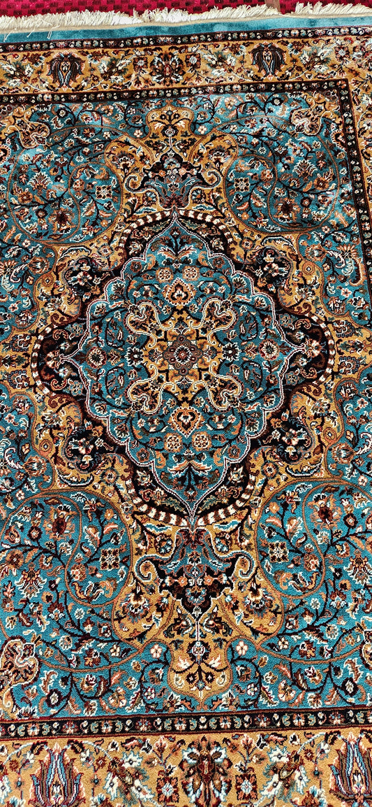 Shiraz Persian Traditional Carpet