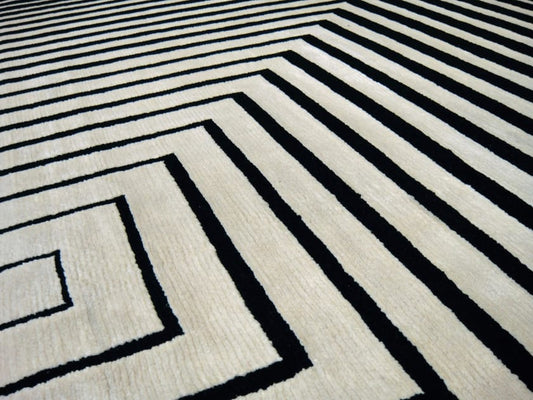 Glimora Hand Tufted Carpet