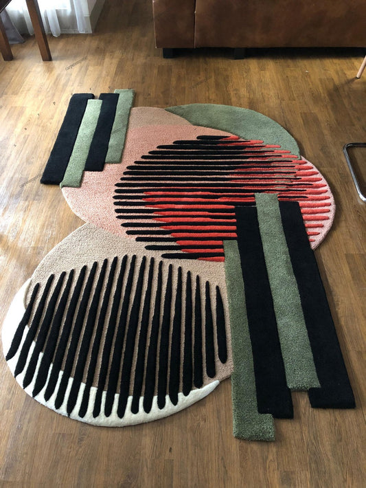 Avyra Irregular Hand Tufted Rug