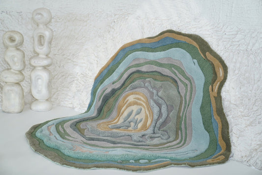 Zeyora Irregular Hand Tufted Rug