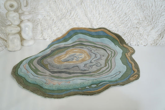 Zeyora Irregular Hand Tufted Rug